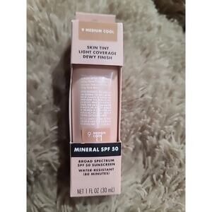 e.l.f. Cosmetics Halo Glow Skin Tint Mineral SPF 50 Shade 9 Medium Cool